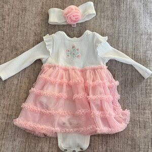 NWOT Adorable Pink and White Baby Tutu Tulle Dress onesie with Headband